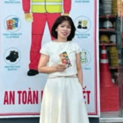 Chị Tường Vy